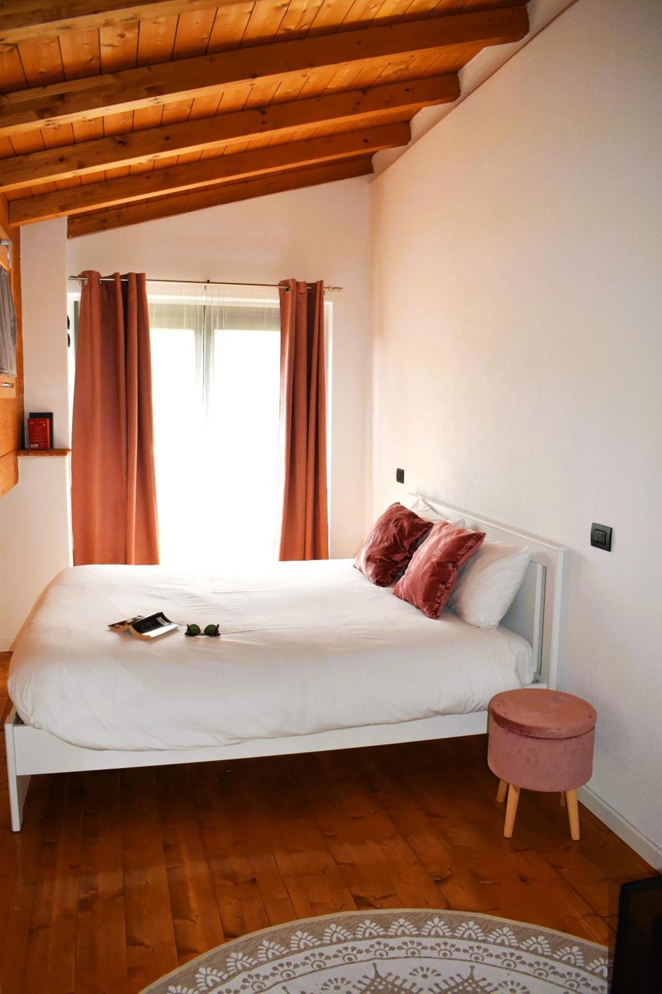 Our Happy Place - Casa Vacanze Per Il Viaggiatore Slow Mandello del Lario Exterior photo